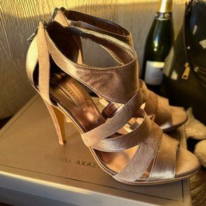 BCBG MAXAZRIA Rosalind Size 9 (women's)